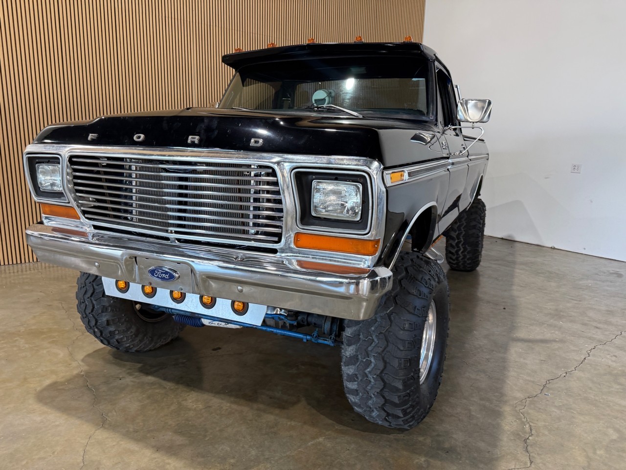 Ford-F-150-1979-Pickup-Truck-4
