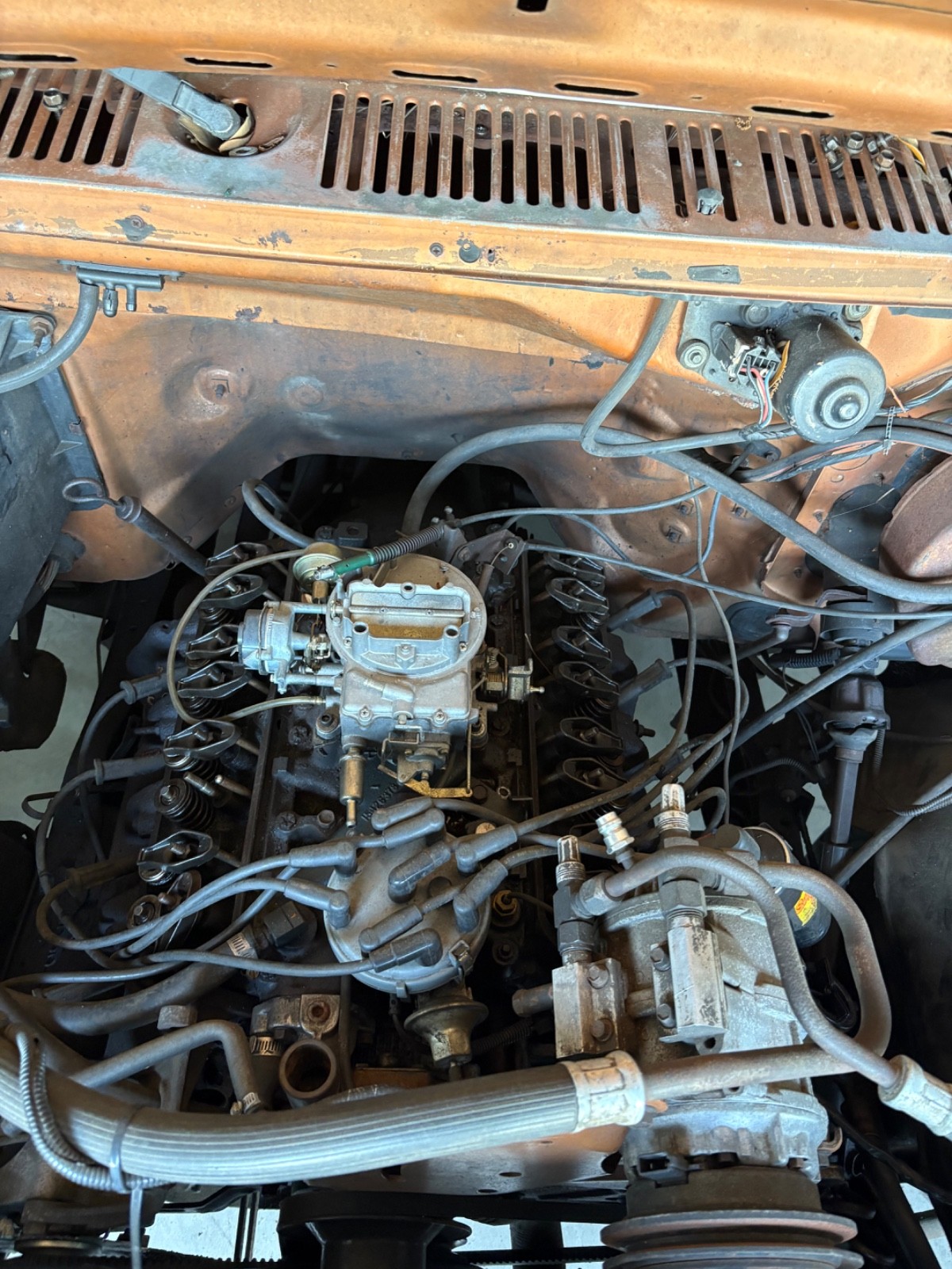 Ford-F-150-1982-Standard-Cab-Pickup-4