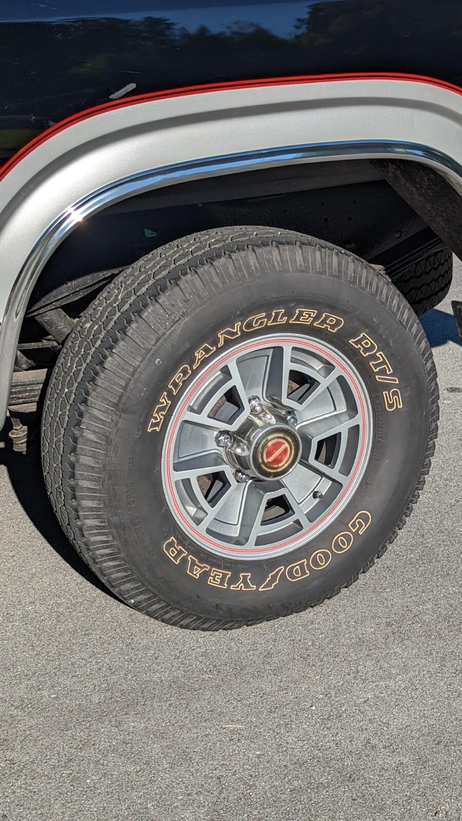 Ford-F-150-1985-Standard-Cab-Pickup-10