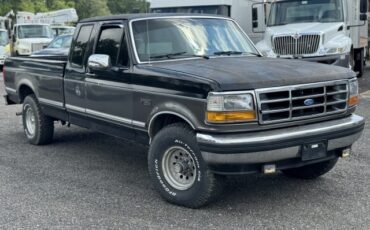 Ford-F-150-1993-Pickup-Truck-1