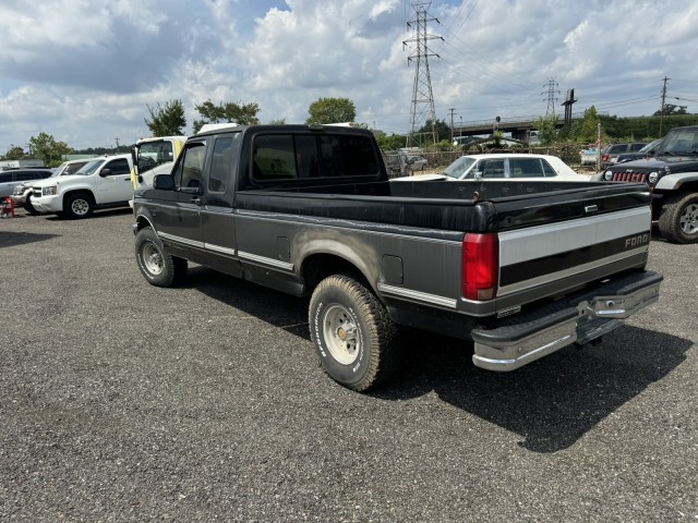 Ford-F-150-1993-Pickup-Truck-4