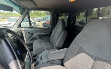 Ford-F-150-1993-Pickup-Truck-8