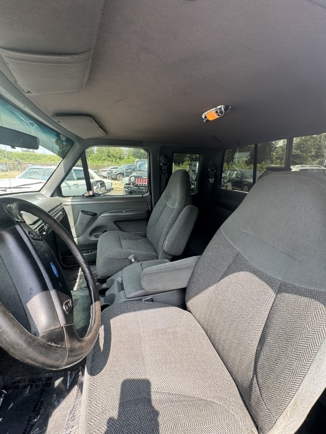 Ford-F-150-1993-Pickup-Truck-8