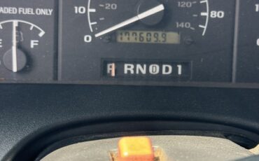 Ford-F-150-1993-Pickup-Truck-9