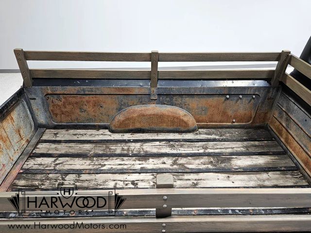 Ford-F-2-1951-Pickup-32