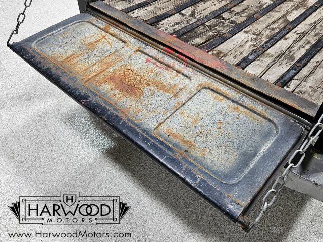 Ford-F-2-1951-Pickup-35