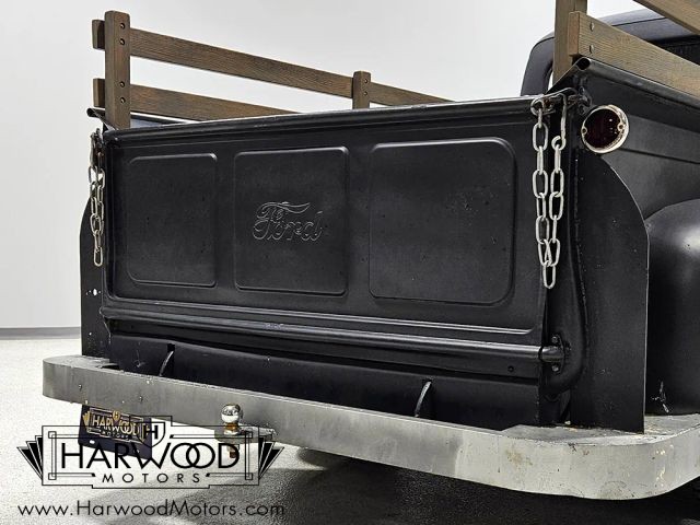 Ford-F-2-1951-Pickup-39