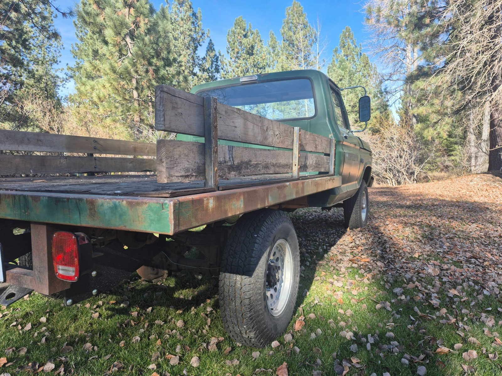 Ford-F-250-1973-Standard-Cab-Pickup-2