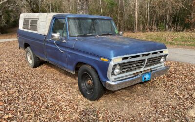 Ford F-250 1975 Crew Cab Pickup