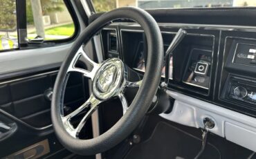 Ford-F-250-1975-Performance-White-Black-16