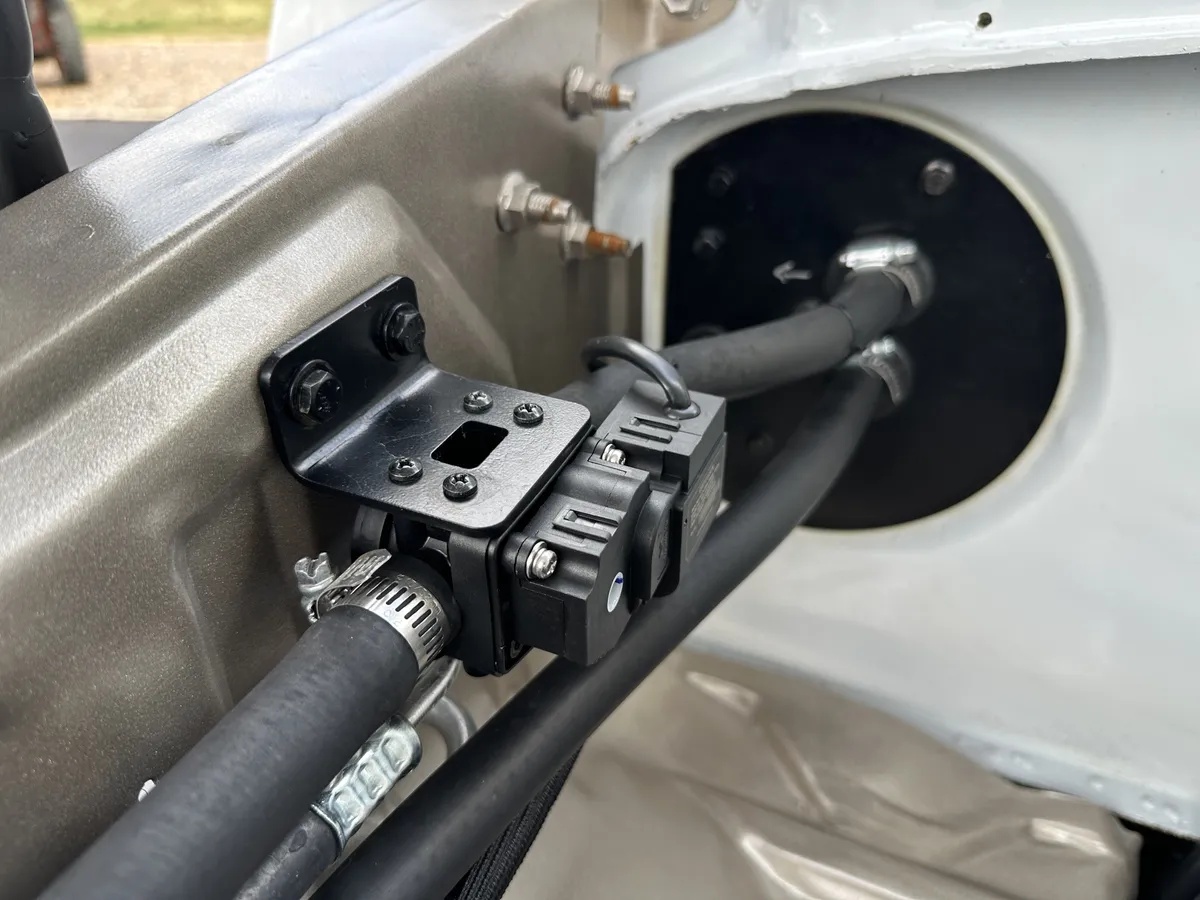 Ford-F-250-1975-Performance-White-Black-19