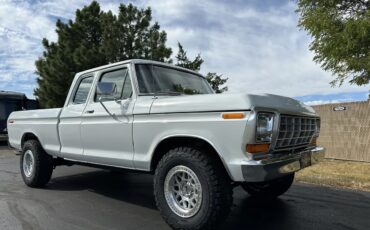 Ford-F-250-1975-Performance-White-Black-5