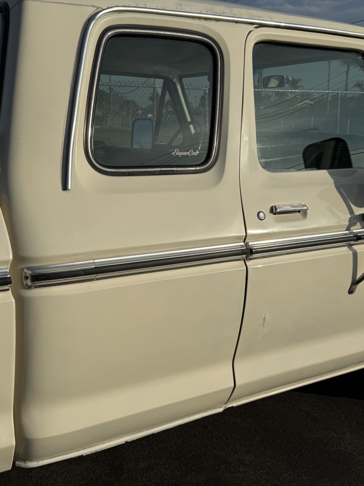 Ford-F-250-1977-Extended-Cab-Pickup-4