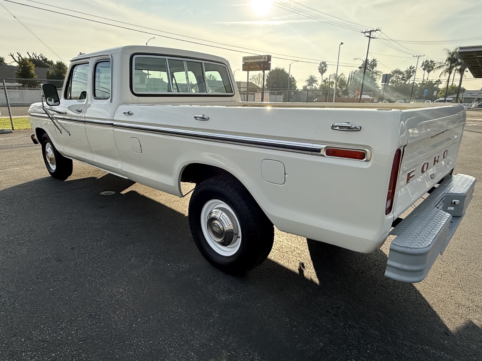 Ford-F-250-1977-Extended-Cab-Pickup-8