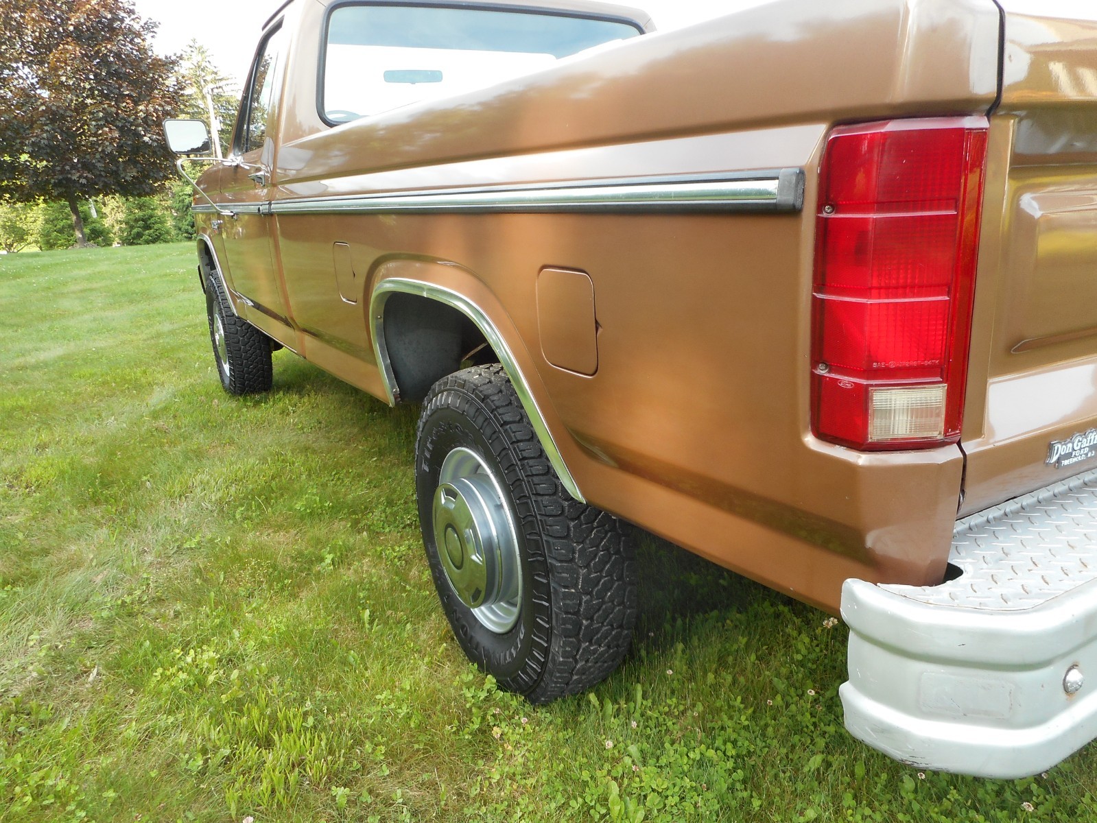 Ford-F-250-1986-Standard-Cab-Pickup-11