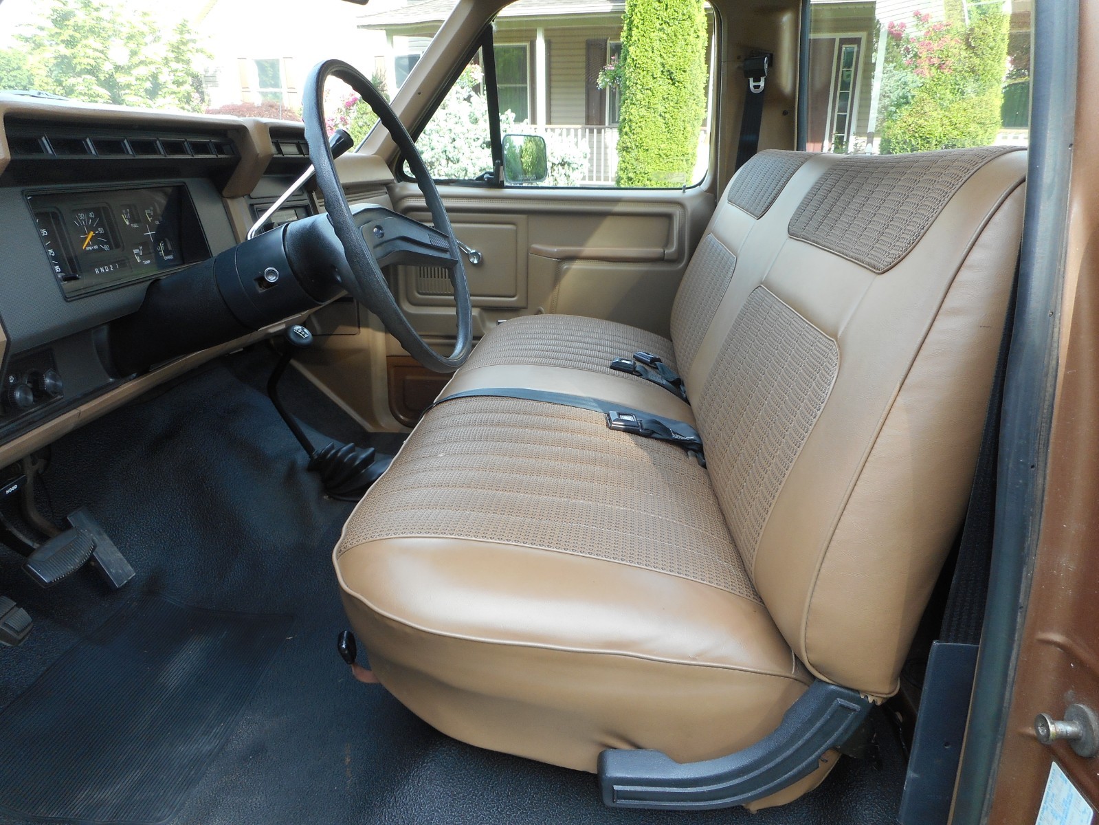 Ford-F-250-1986-Standard-Cab-Pickup-22