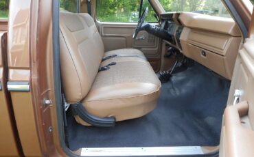 Ford-F-250-1986-Standard-Cab-Pickup-23