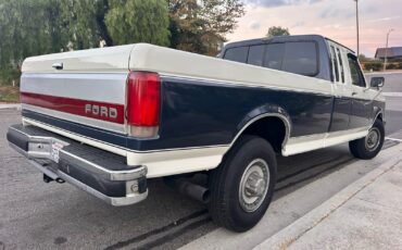Ford-F-250-1987-Extended-Cab-Pickup-2