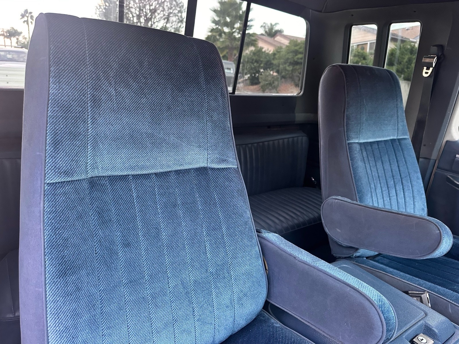 Ford-F-250-1987-Extended-Cab-Pickup-5