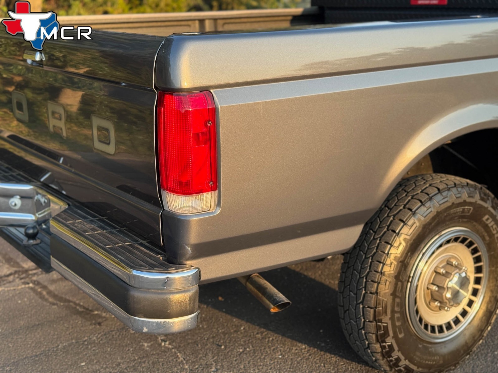 Ford-F-250-1989-Standard-Cab-Pickup-24