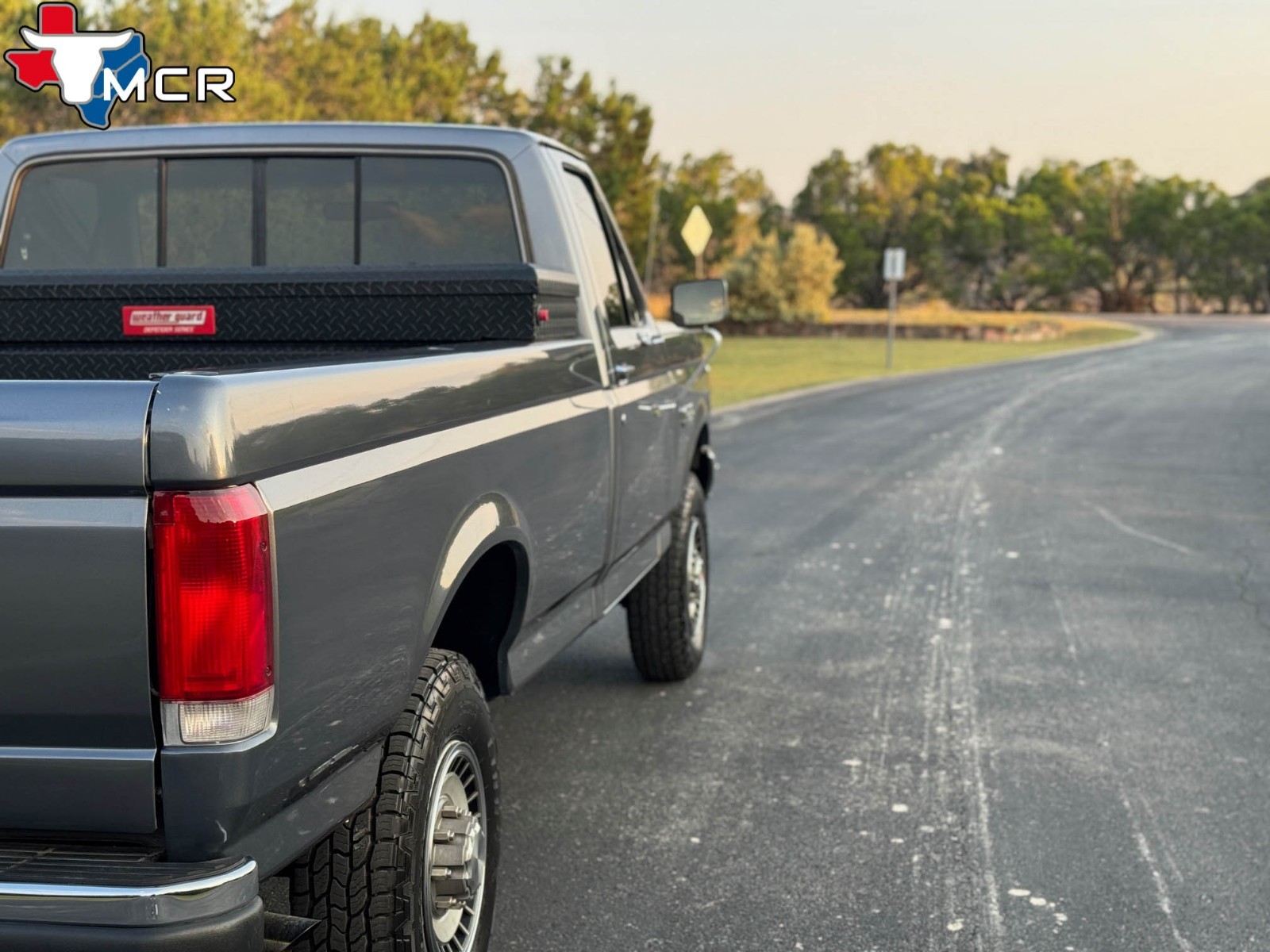 Ford-F-250-1989-Standard-Cab-Pickup-27