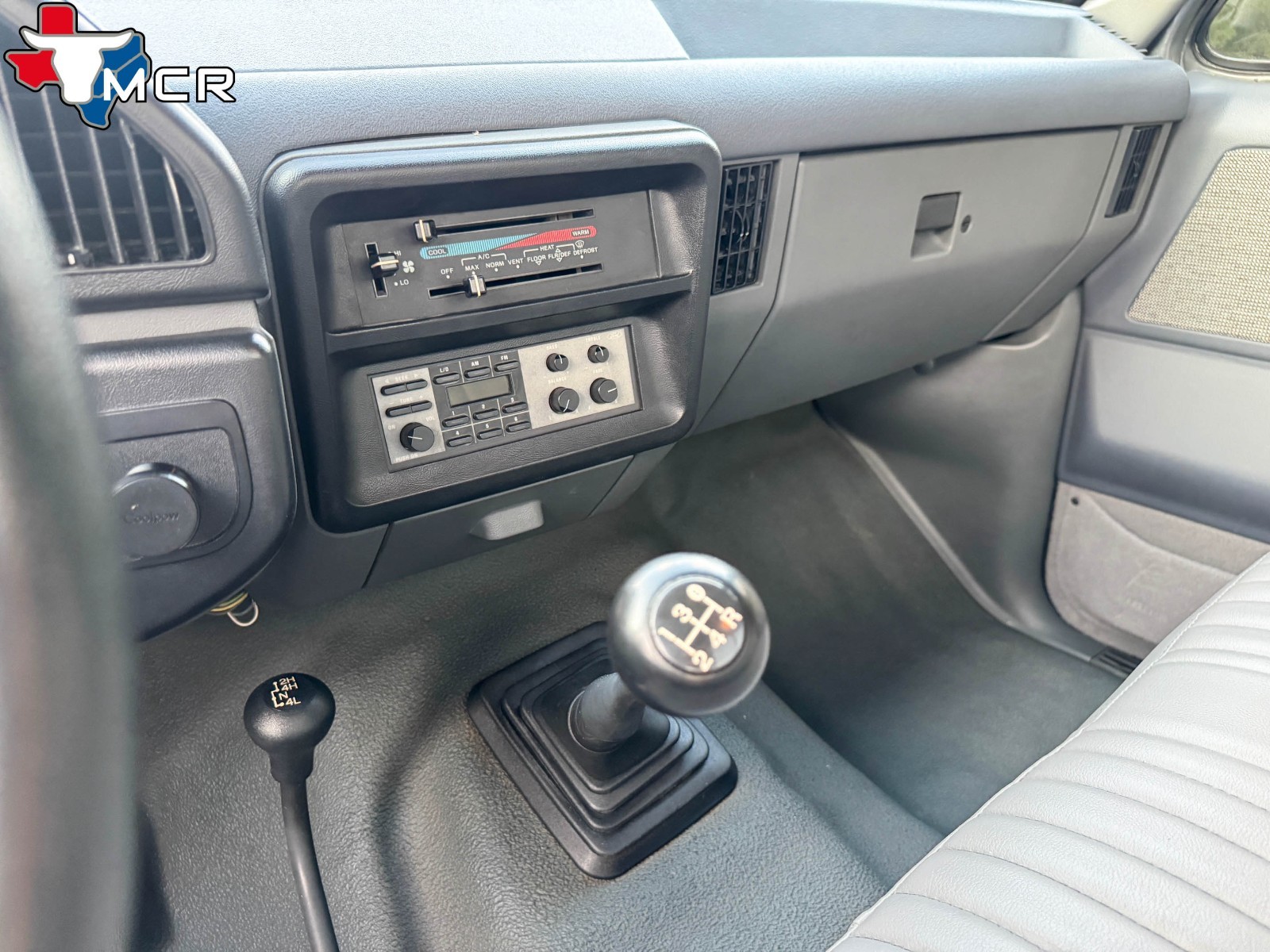 Ford-F-250-1989-Standard-Cab-Pickup-29