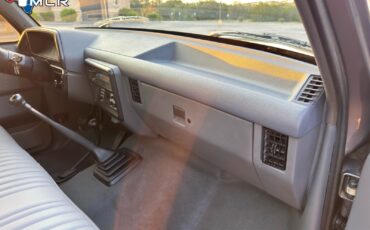 Ford-F-250-1989-Standard-Cab-Pickup-33