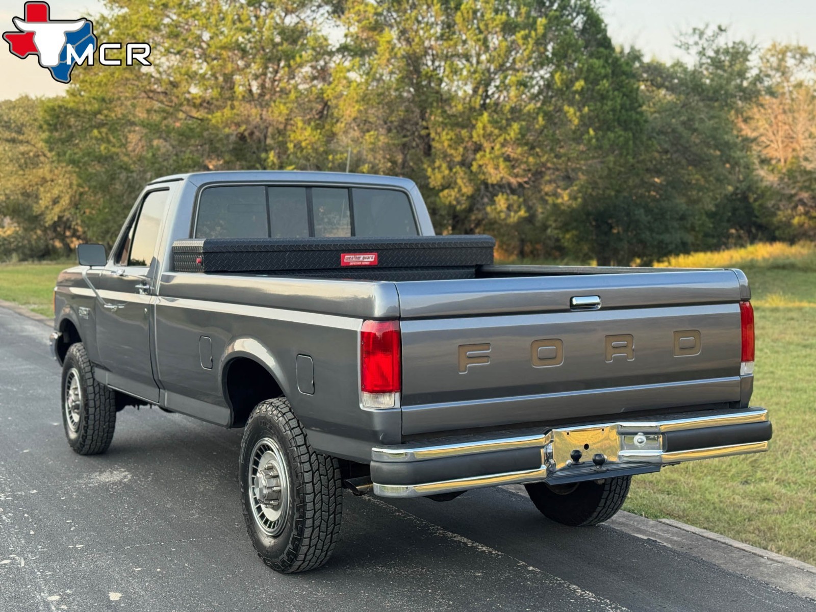 Ford-F-250-1989-Standard-Cab-Pickup-5