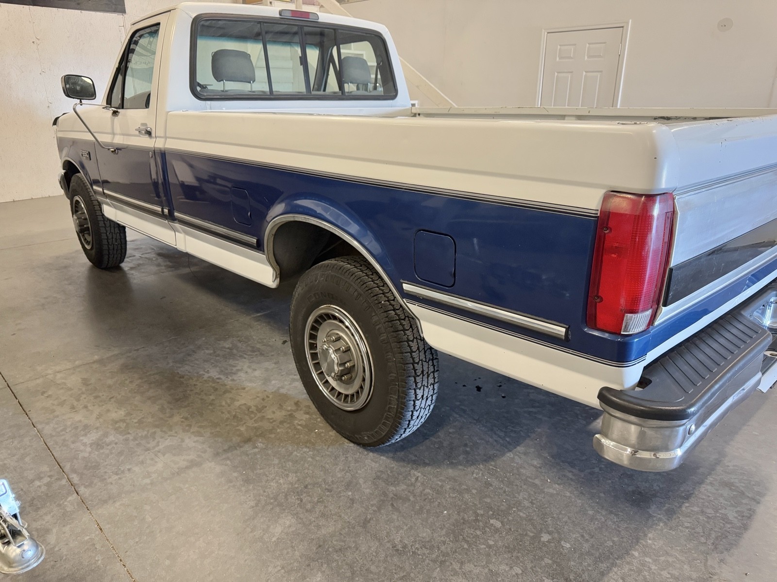 Ford-F-250-1994-Standard-Cab-Pickup-3