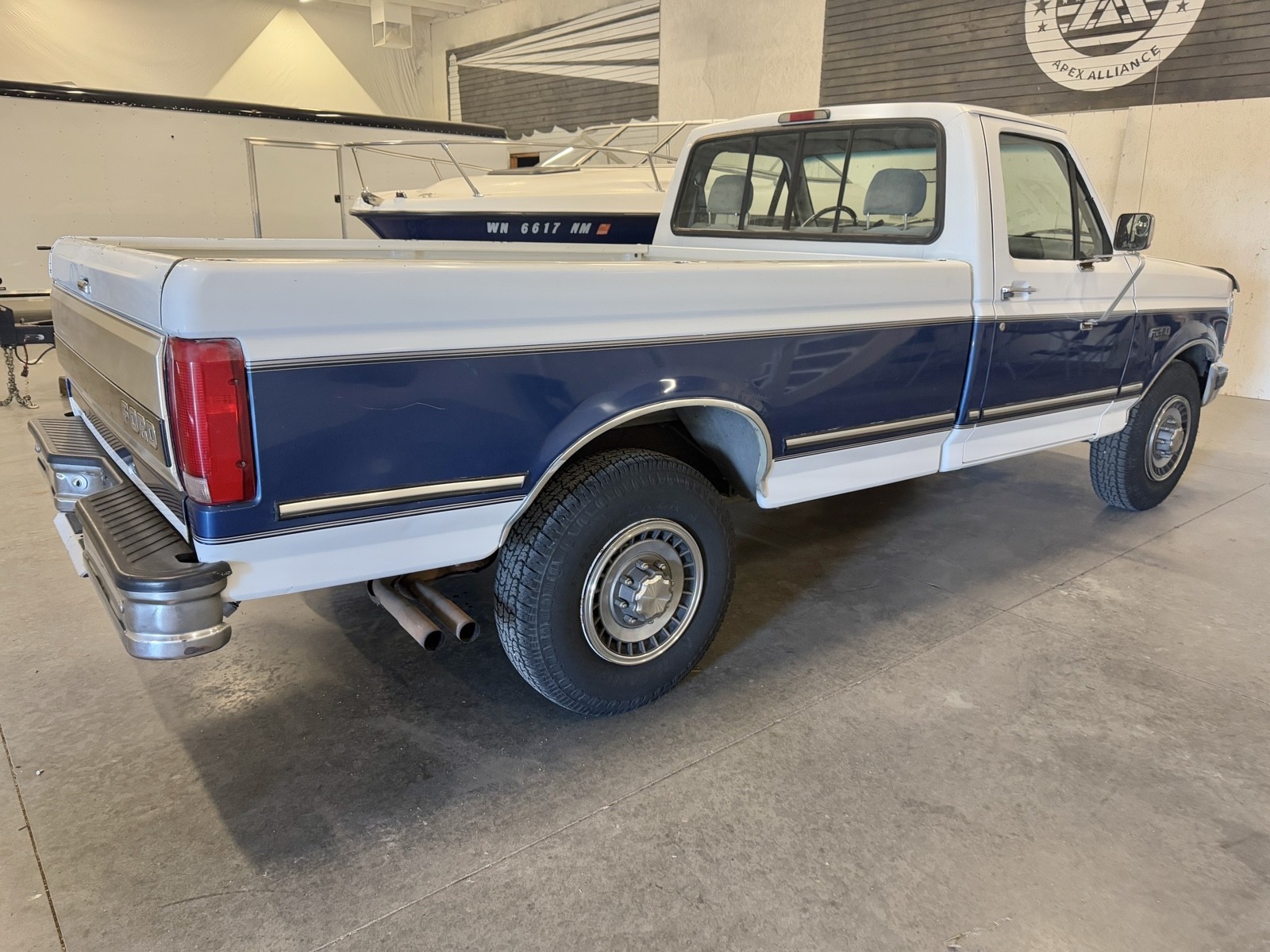 Ford-F-250-1994-Standard-Cab-Pickup-4
