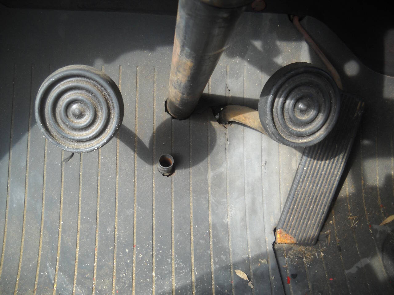 Ford-F-350-1953-Pickup-Truck-11