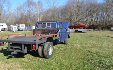 Ford-F-350-1978-Cab-Chassis-21
