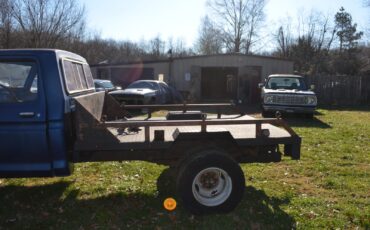 Ford-F-350-1978-Cab-Chassis-8