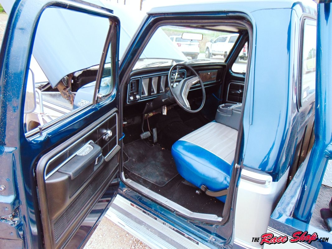Ford-F-350-1979-Pickup-Truck-11