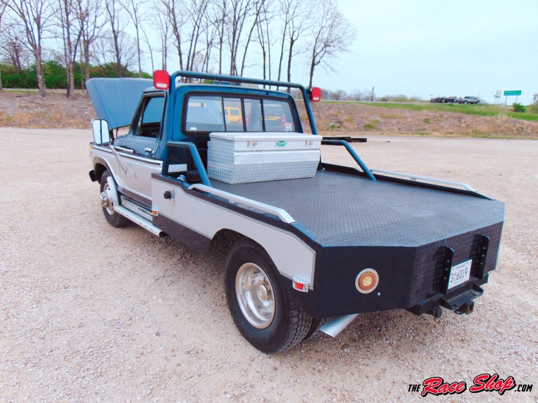 Ford-F-350-1979-Pickup-Truck-16