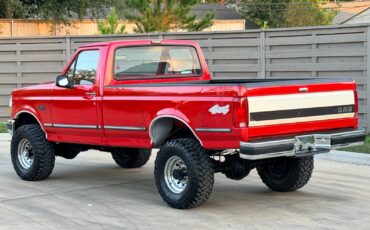Ford-F-350-1993-Standard-Cab-Pickup-2