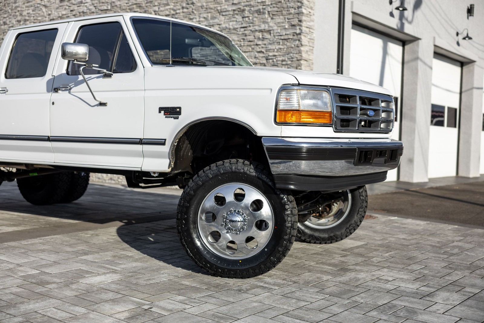 Ford-F-350-1996-Pickup-Truck-2