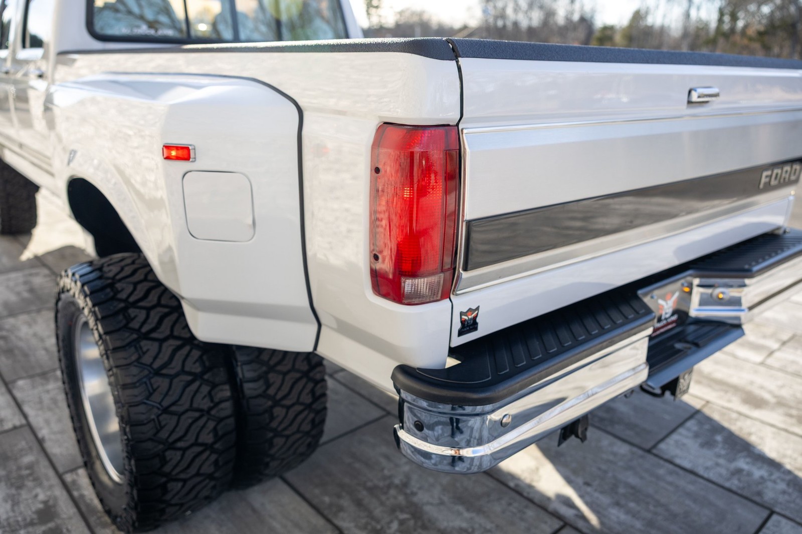 Ford-F-350-1996-Pickup-Truck-22