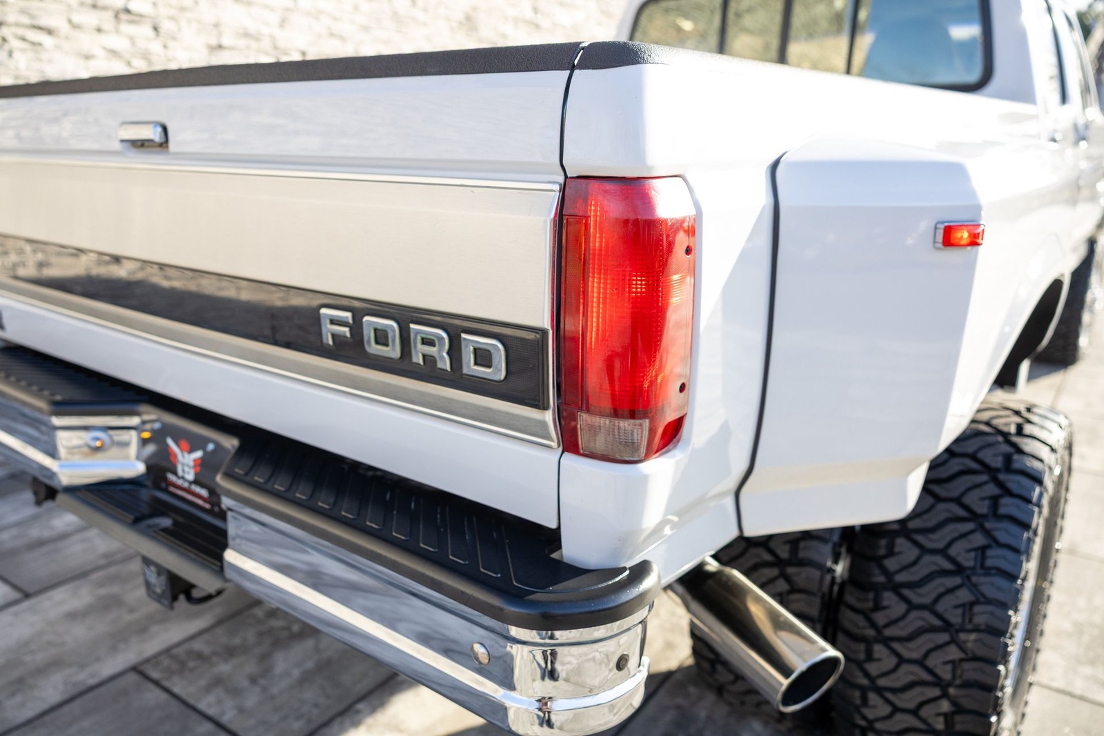 Ford-F-350-1996-Pickup-Truck-24