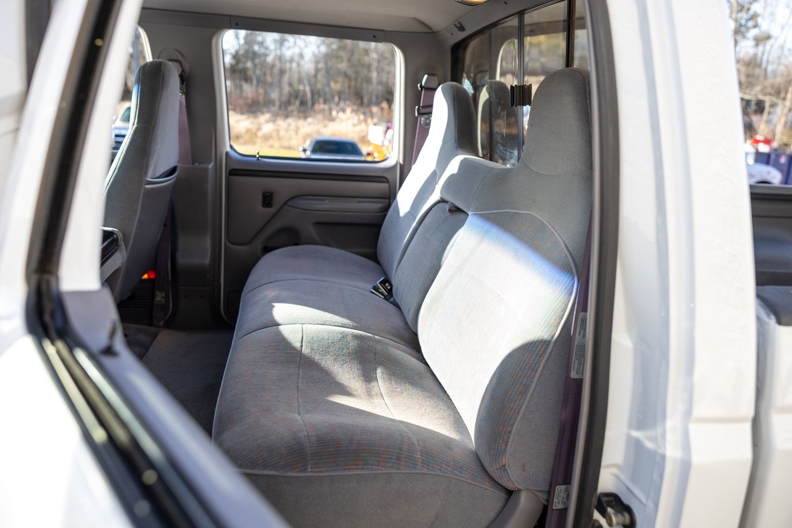 Ford-F-350-1996-Pickup-Truck-35