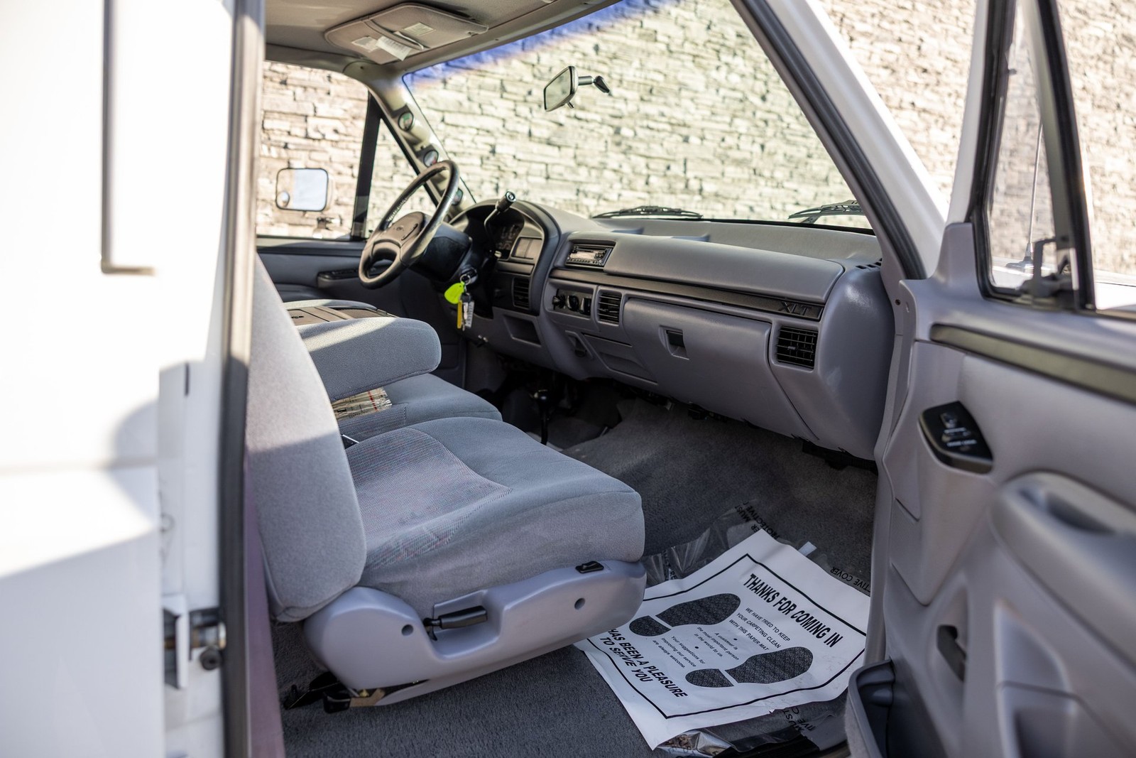 Ford-F-350-1996-Pickup-Truck-39