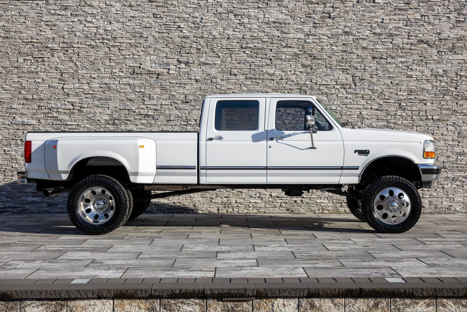Ford-F-350-1996-Pickup-Truck-9