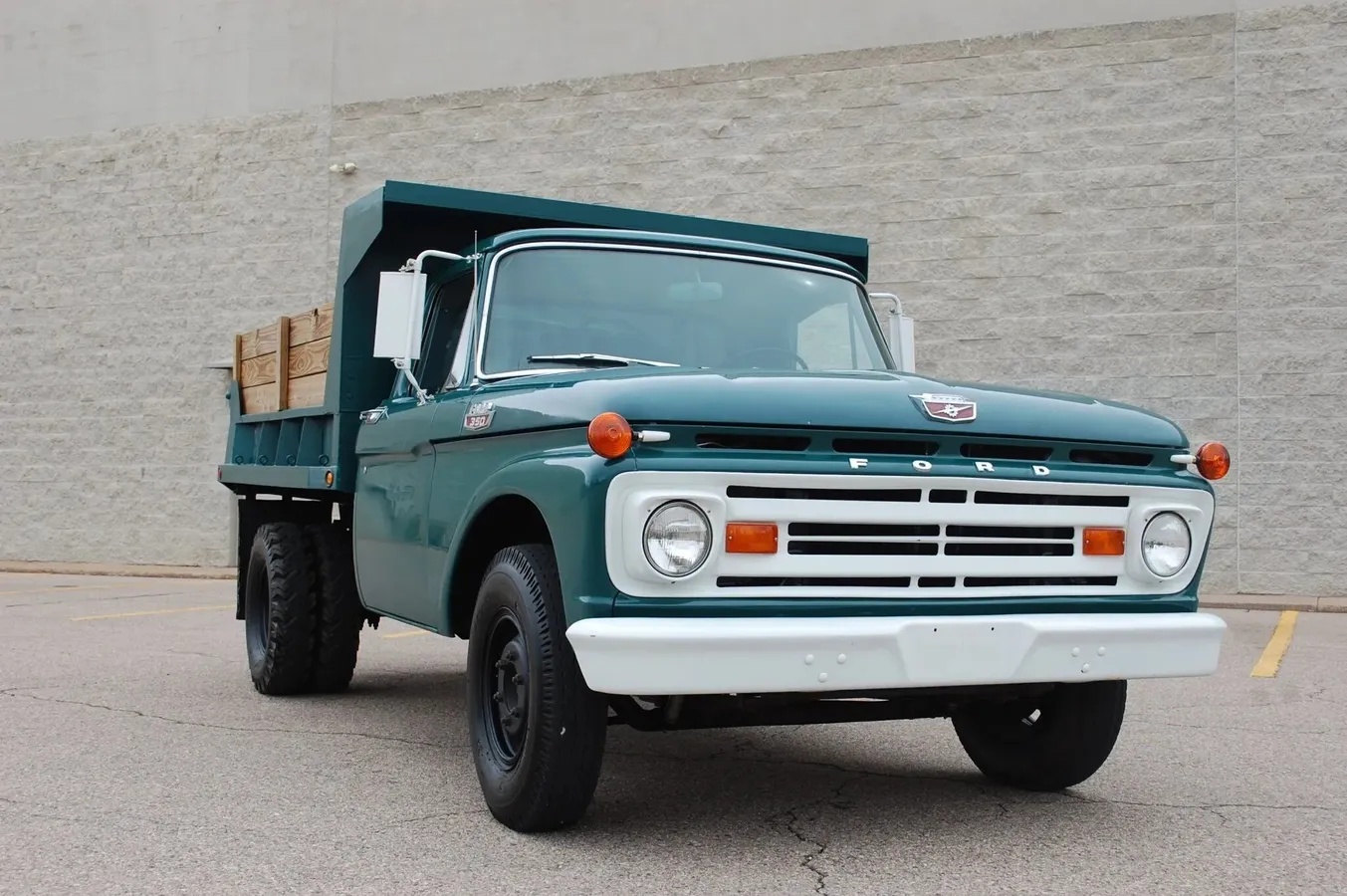 Ford-F-350-super-duty-1962-13