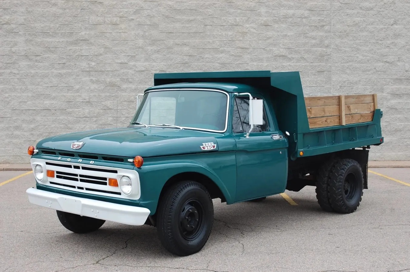 Ford-F-350-super-duty-1962-18