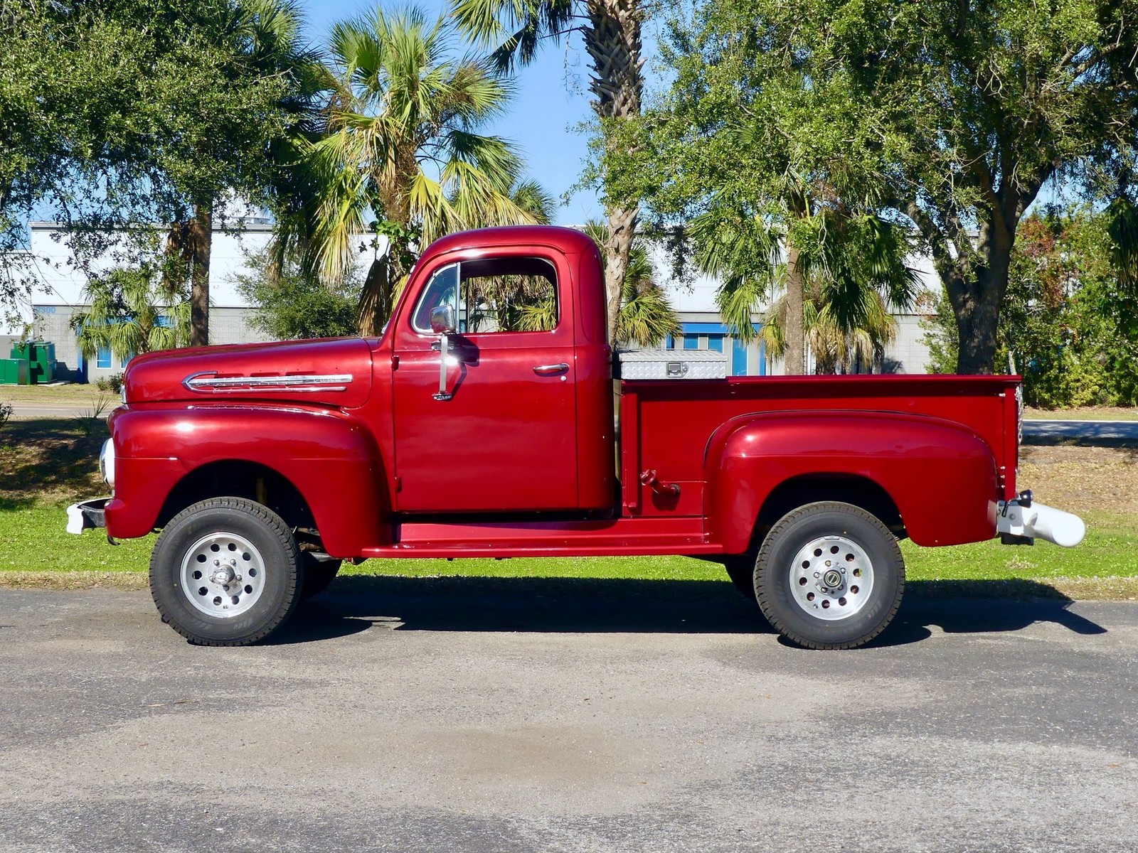Ford-F1-1951-Pickup-Truck-10