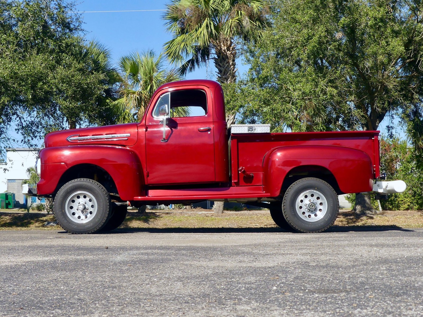 Ford-F1-1951-Pickup-Truck-12
