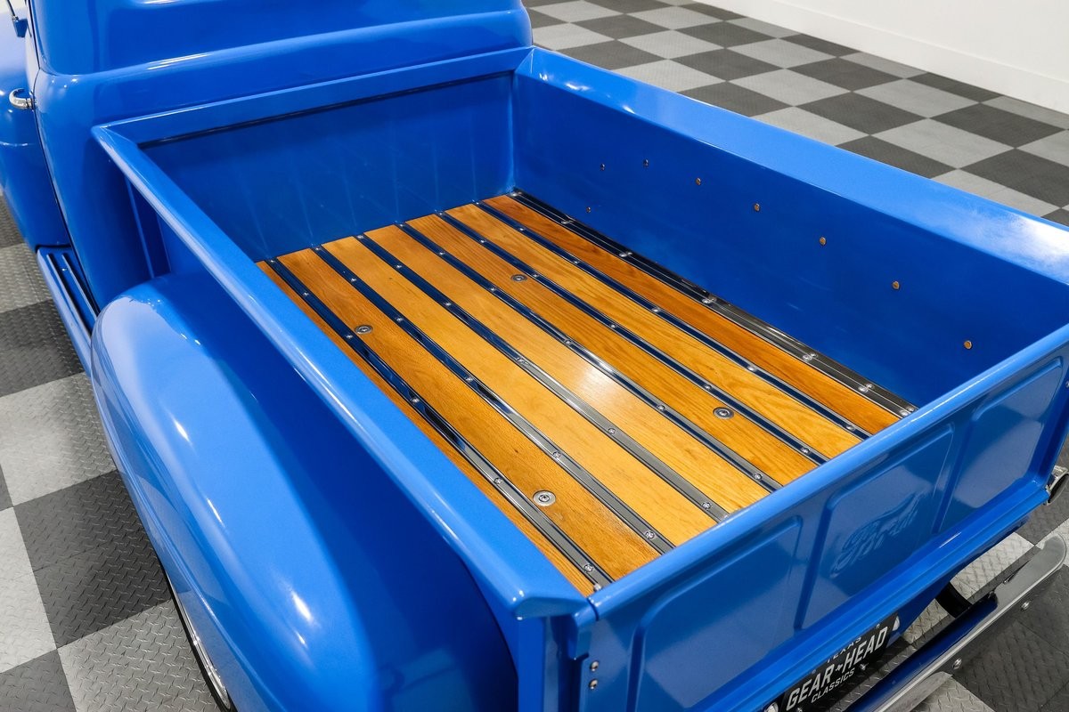 Ford-F1-1951-Pickup-Truck-21