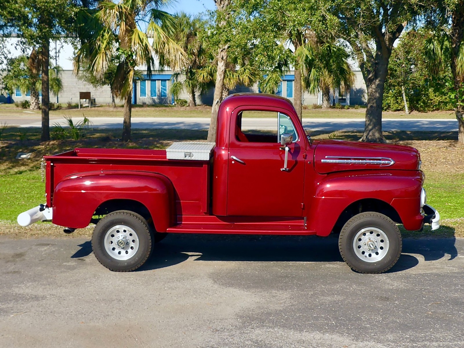 Ford-F1-1951-Pickup-Truck-22
