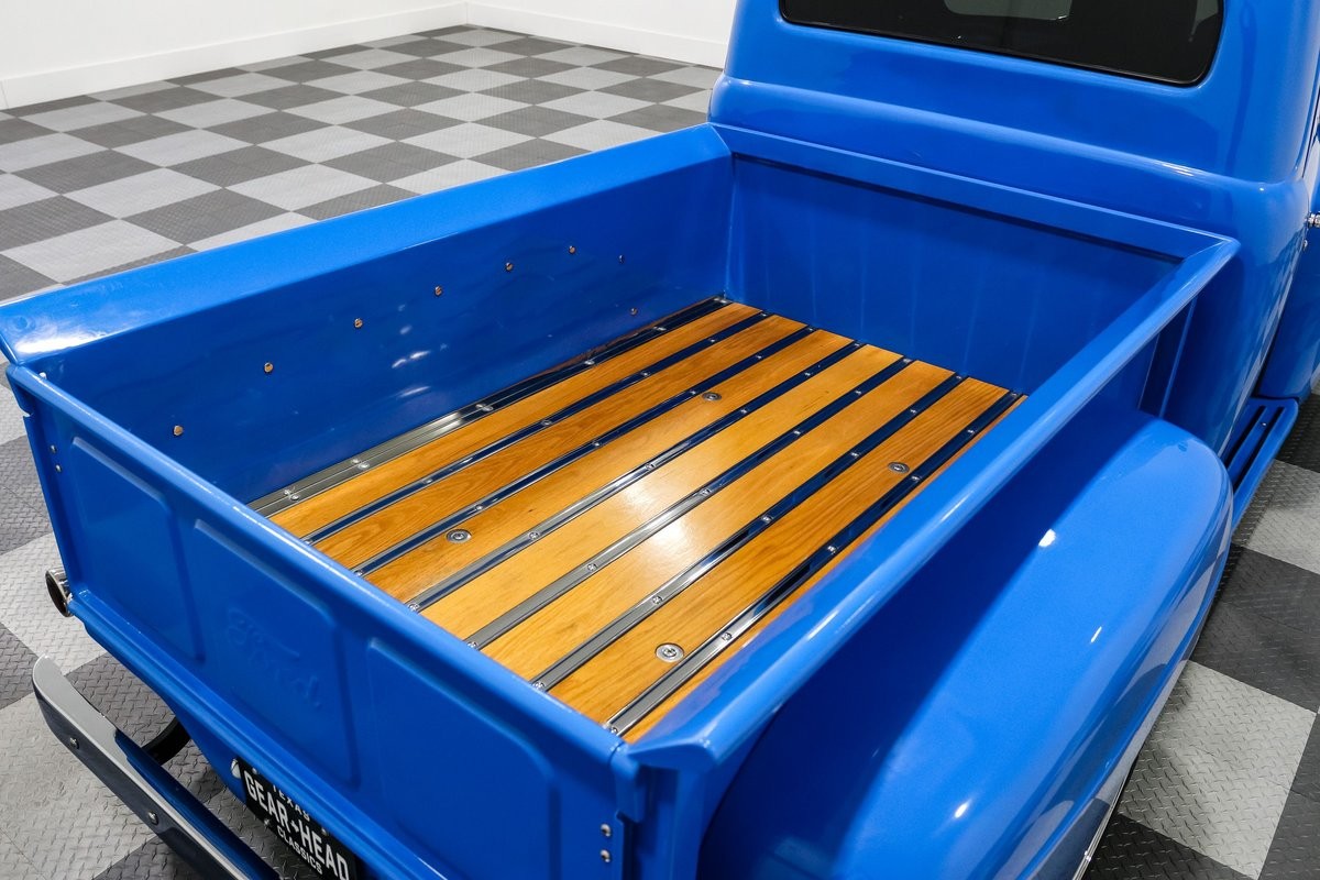 Ford-F1-1951-Pickup-Truck-23