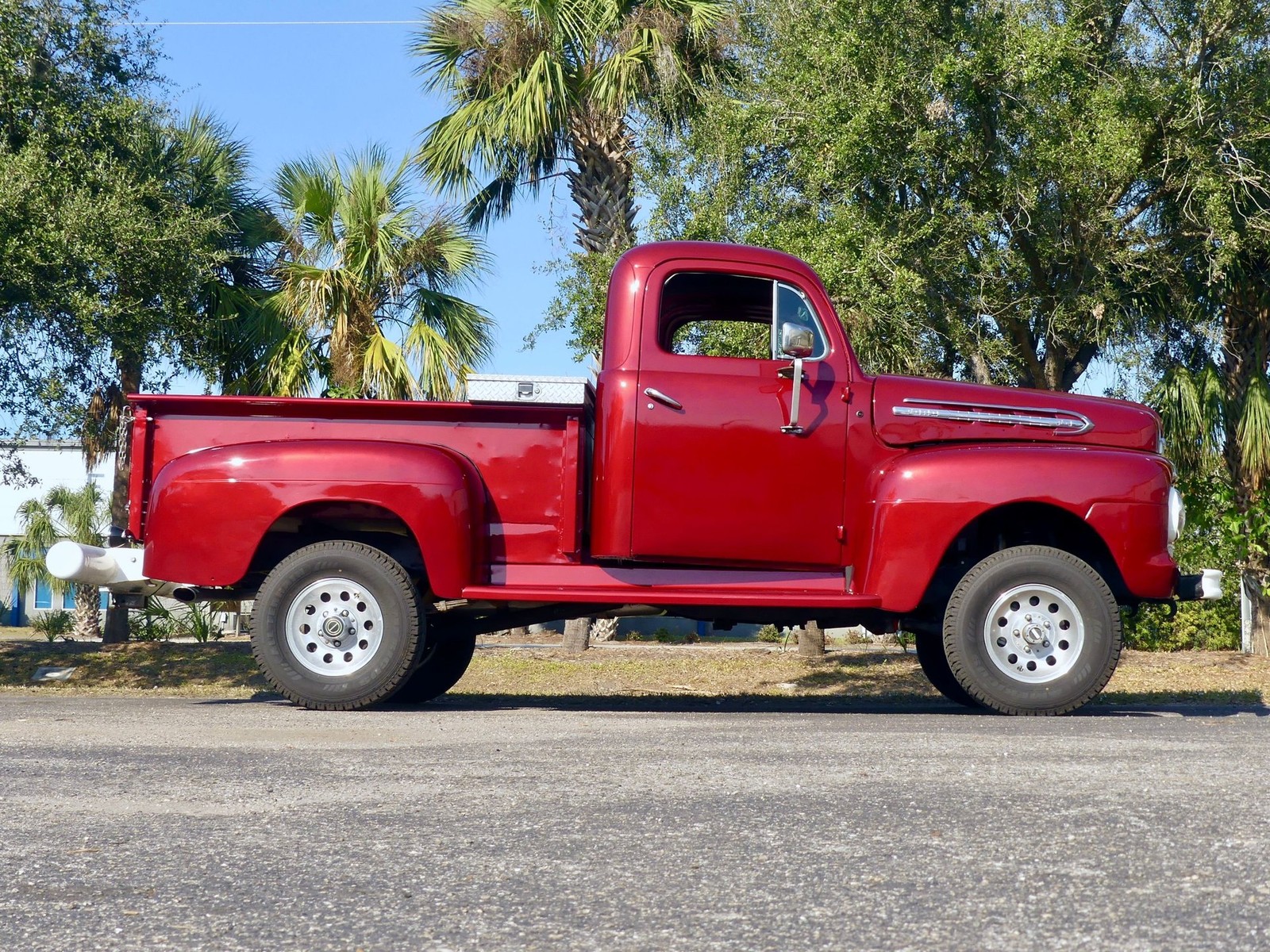 Ford-F1-1951-Pickup-Truck-23